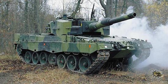 Strv 121 (Leopard 2A4) Suecia. Pinche para ver otra foto del carro.